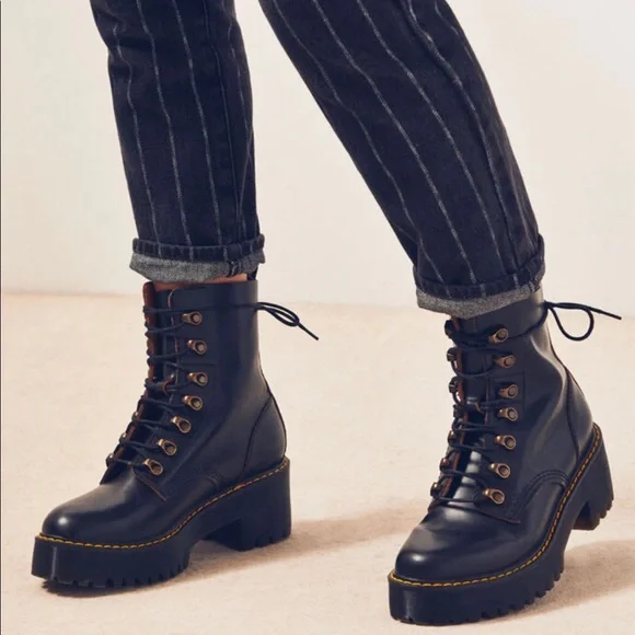 Dr MARTENS LEONA BLACK Vintage Smooth Size:8